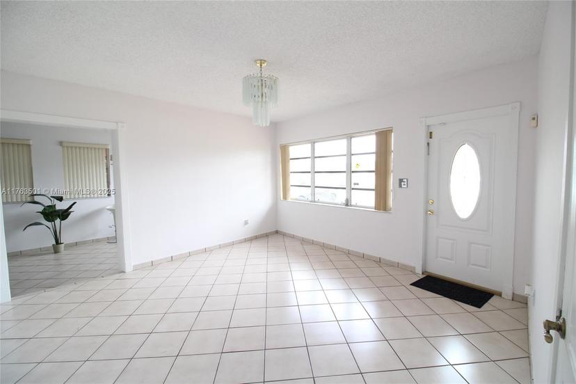 Picture of 11040 NW 60 Ct, Hialeah FL 33012