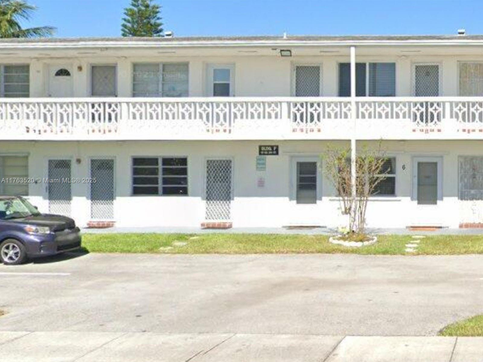 Picture of 121 NE 204Th St # 1, Miami Gardens, FL 33179