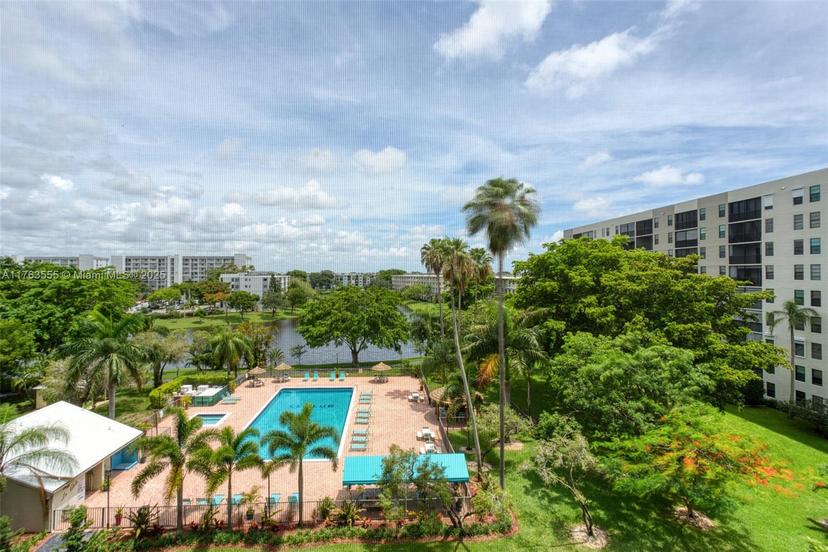 Picture of 2205 S Cypress Bend Dr # 604, Pompano Beach FL 33069