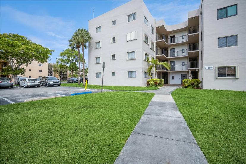 Picture of 8500 SW 133Rd Ave Rd # 415, Miami FL 33183