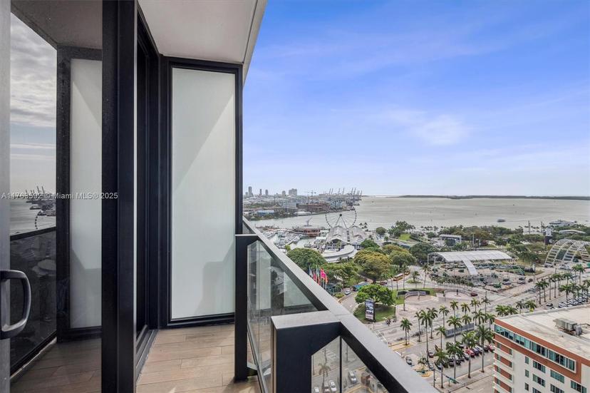 Picture of 398 NE 5Th St # 1516, Miami FL 33132