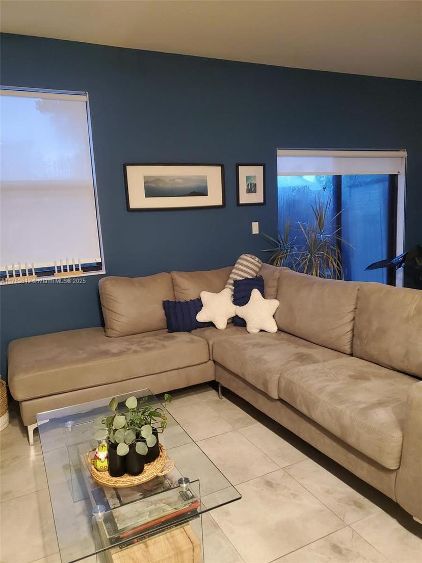 Picture of 10407 NW 82Nd St # 9, Doral FL 33178