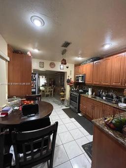 Picture of 261 E 37Th St, Hialeah, FL 33013