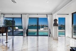 Picture of 1651 Cleveland Rd, Miami Beach, FL 33141
