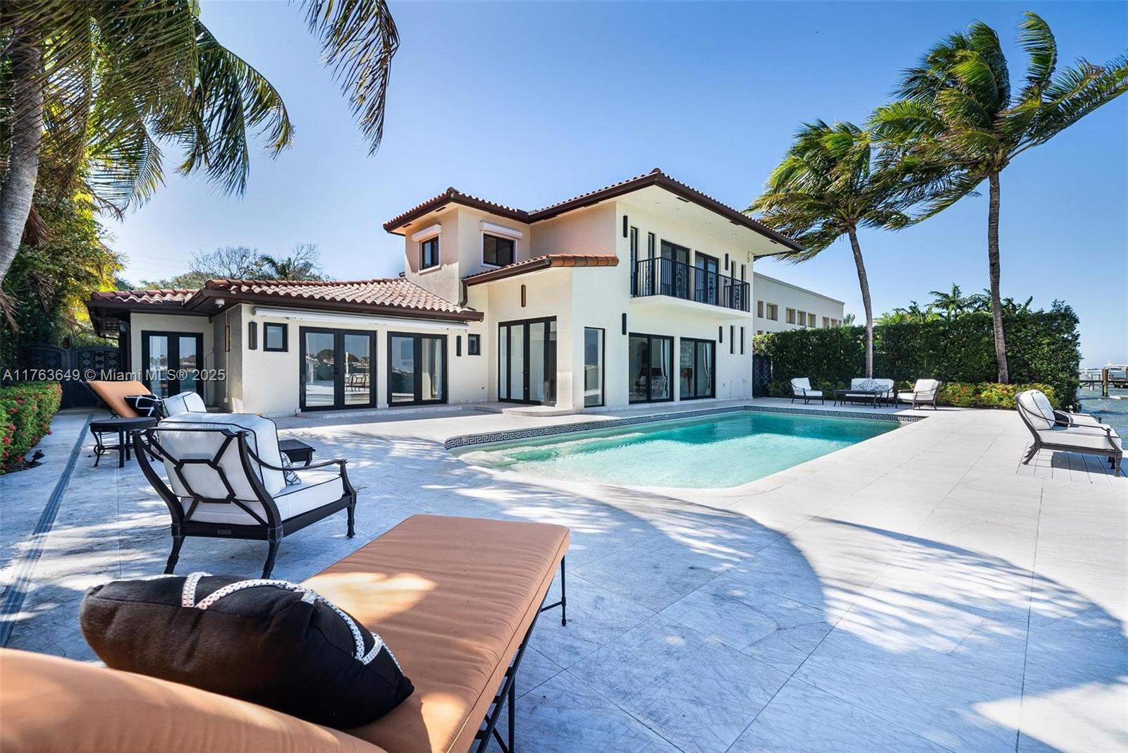 Picture of 1651 Cleveland Rd, Miami Beach, FL 33141