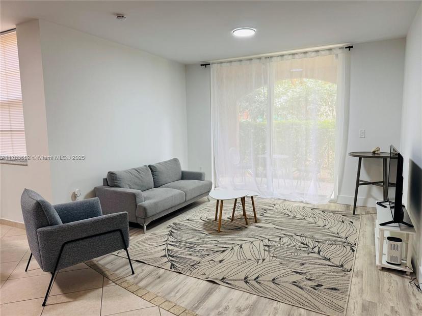 Picture of 19555 E Country Club Dr # 8108, Aventura FL 33180