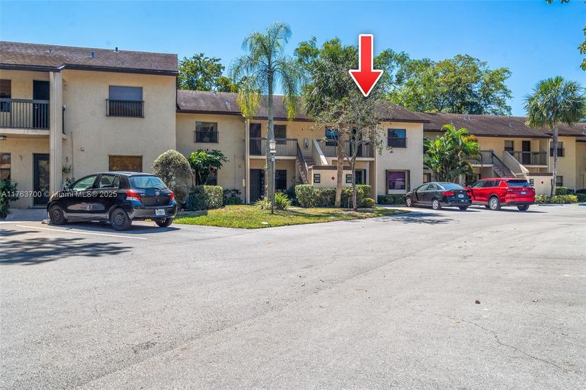 Picture of 3059 Carambola Circle S # 2033, Coconut Creek FL 33066