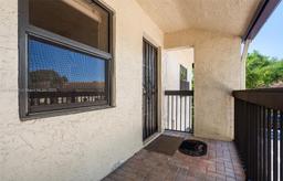 Picture of 3059 Carambola Circle S # 2033, Coconut Creek, FL 33066