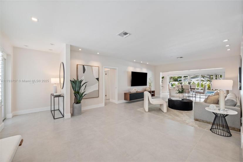 Picture of 14740 SW 83Rd Pl, Palmetto Bay FL 33158