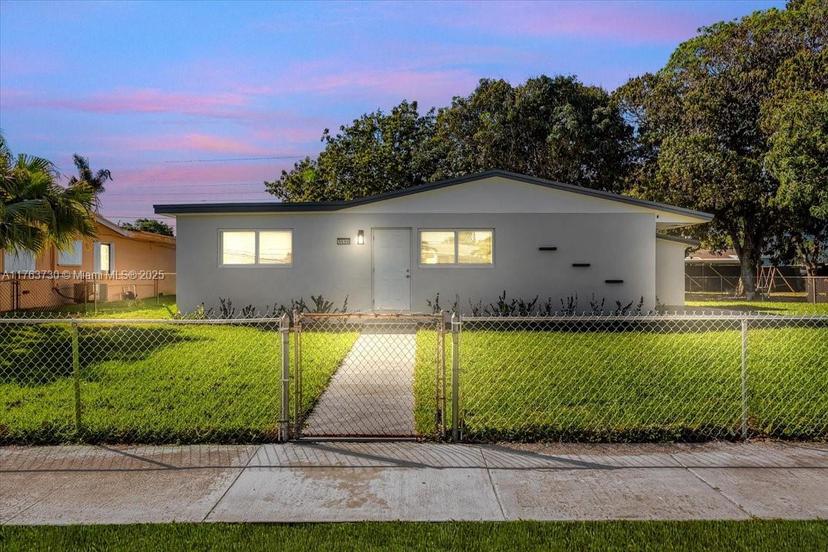 Picture of 3530 NW 206Th St, Miami Gardens FL 33056