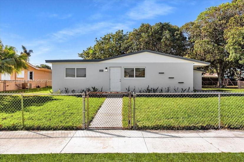 Picture of 3530 NW 206Th St, Miami Gardens FL 33056