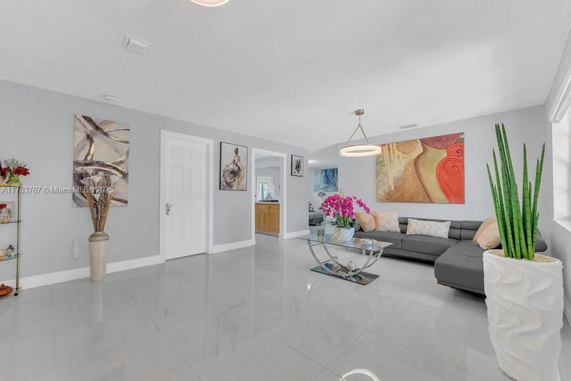 Picture of 31 NW 133Rd Pl, Miami FL 33182