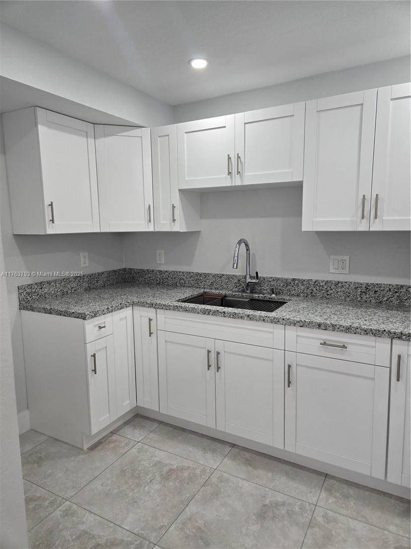 Picture of 4803 NW 7Th St # 14, Miami FL 33126