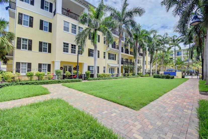 Picture of 226 N Latitude Cir # 309, Delray Beach FL 33483