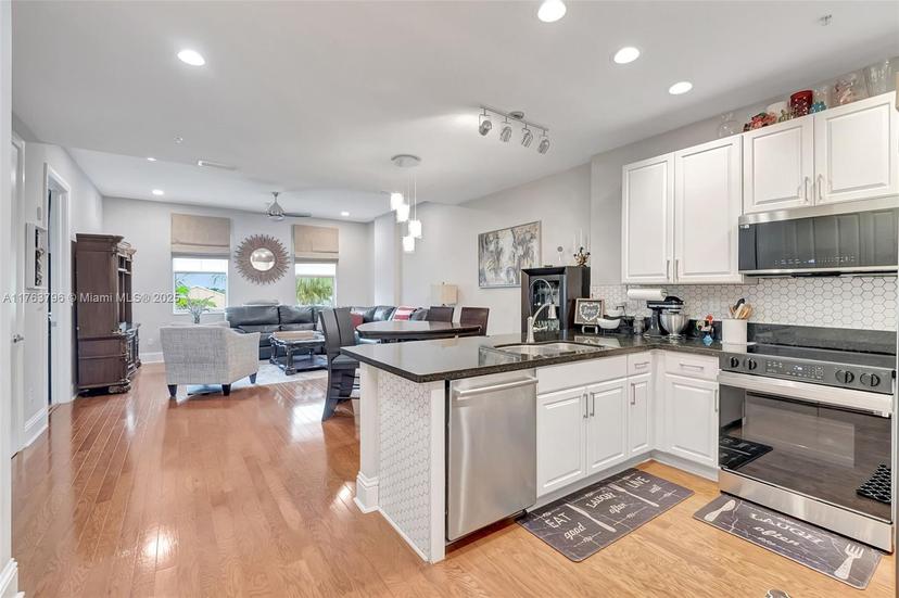 Picture of 226 N Latitude Cir # 309, Delray Beach FL 33483