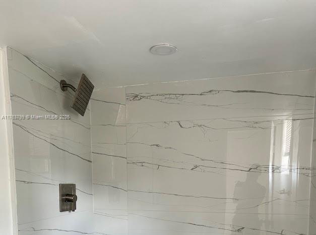 Picture of 1350 NE 119Th St # 135020, Miami FL 33161