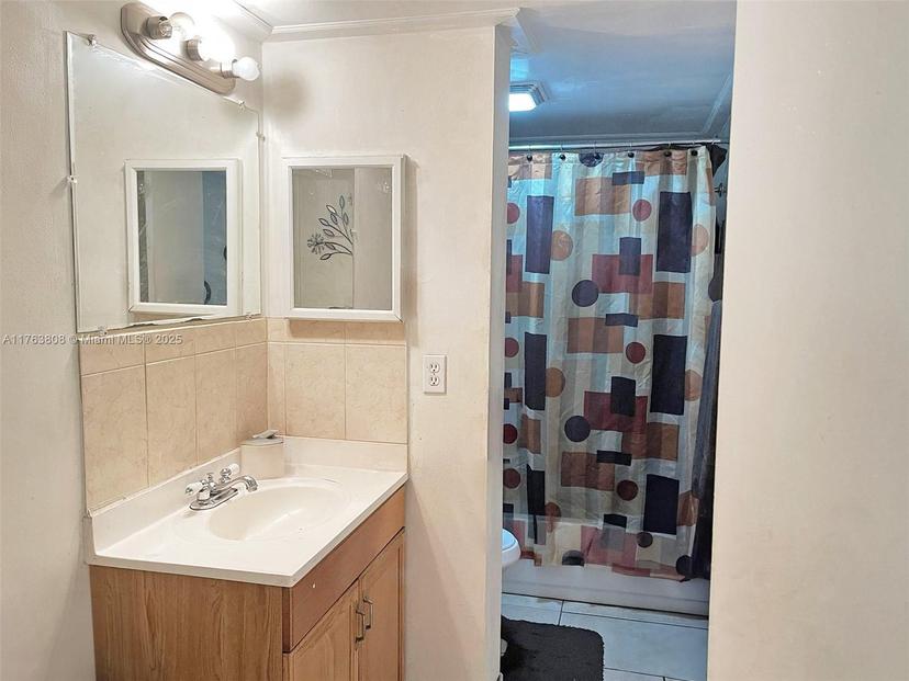 Picture of 2800 NW 56Th Ave # E303, Lauderhill FL 33313