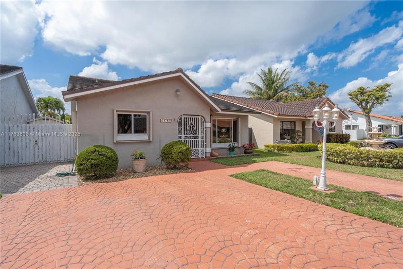 Picture of 12782 NW 103Rd Ave, Hialeah Gardens FL 33018