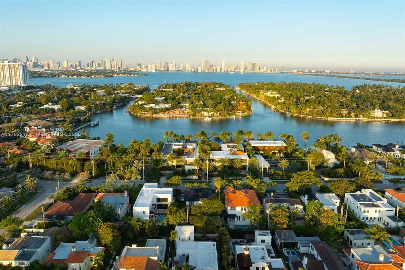 Picture of 2143 N Bay Rd, Miami Beach FL 33140
