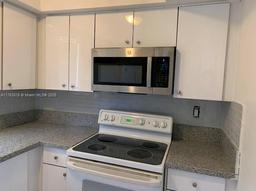 Picture of 1370 NE 119Th St # 137003, Miami, FL 33161