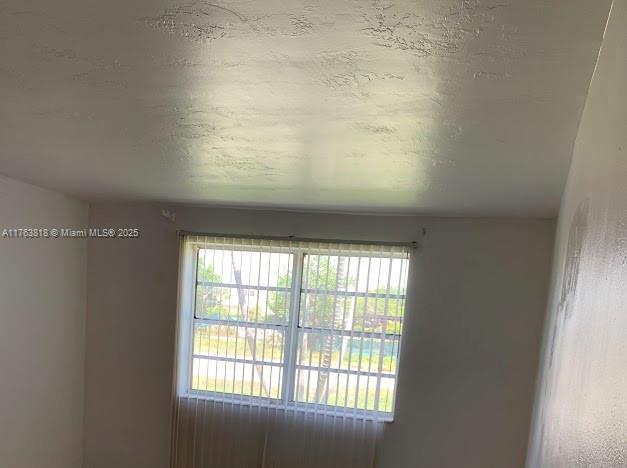 Picture of 1370 NE 119Th St # 137003, Miami FL 33161