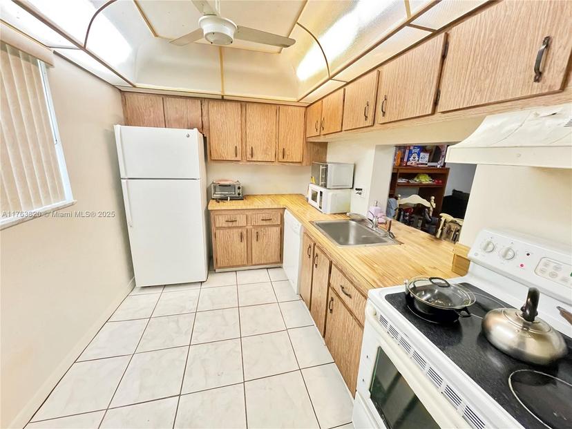 Picture of 2800 NW 56Th Ave # B207, Lauderhill FL 33313