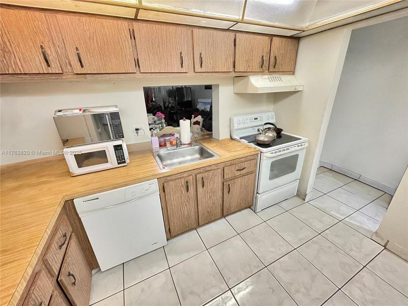 Picture of 2800 NW 56Th Ave # B207, Lauderhill FL 33313