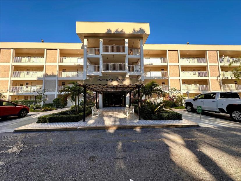 Picture of 2601 S Course Dr # 206, Pompano Beach FL 33069