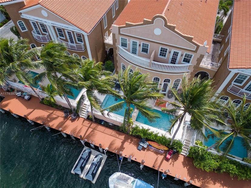 Picture of 3907 NE 170Th St # 3907, North Miami Beach FL 33160