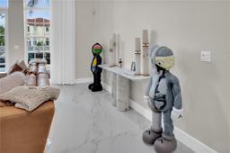 Picture of 3907 NE 170Th St # 3907, North Miami Beach, FL 33160