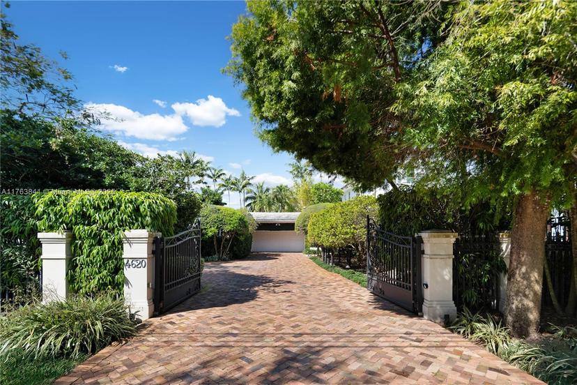 Picture of 4620 Granada Blvd, Coral Gables FL 33146