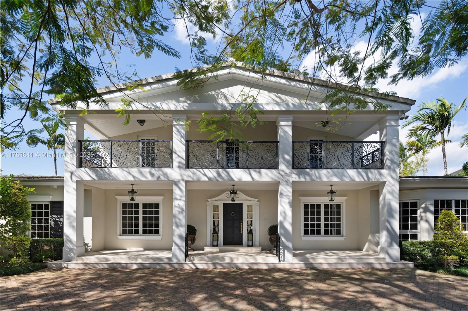 Picture of 4620 Granada Blvd, Coral Gables, FL 33146