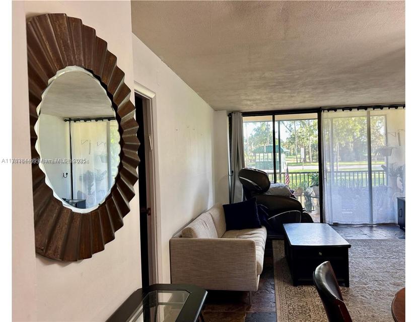 Picture of 3301 N Country Club Dr # 110, Aventura FL 33180