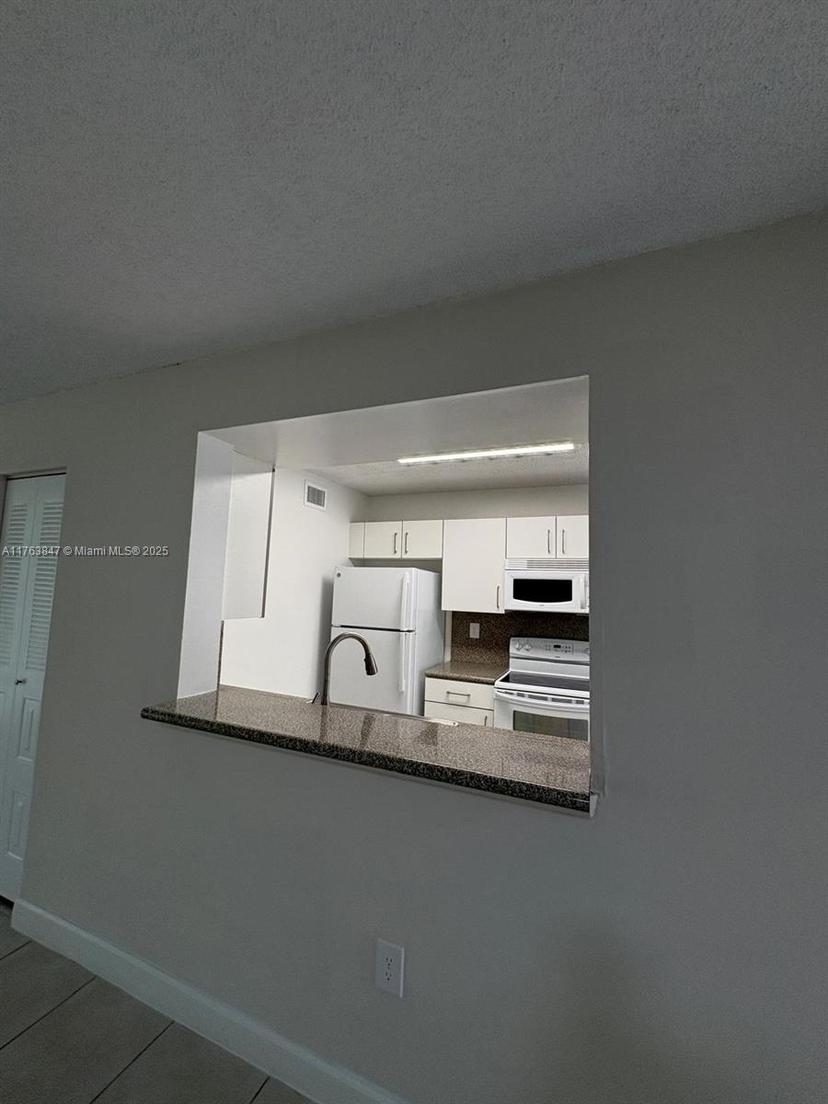 Picture of 4774 NW 97Th Pl # 209, Doral FL 33178
