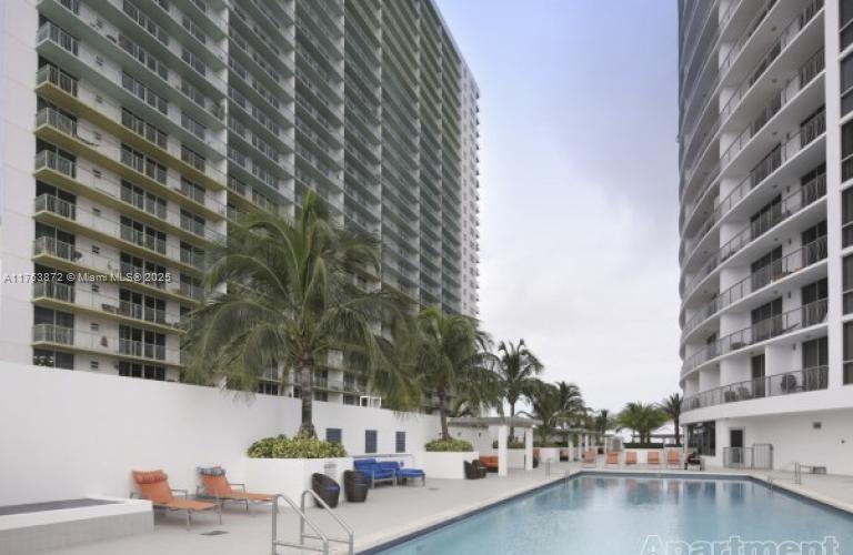 Picture of 1750 N Bayshore Dr # 2215, Miami FL 33132