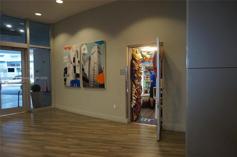 Picture of 1750 N Bayshore Dr # 2215, Miami FL 33132