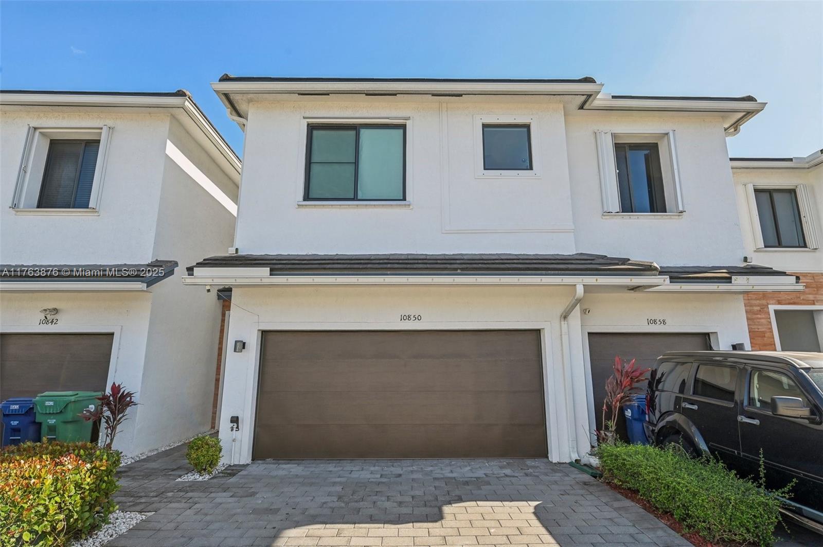 Picture of 10850 SW 235Th Ln, Homestead, FL 33032