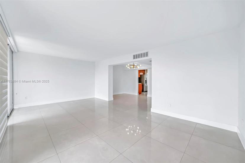 Picture of 9240 Fontainebleau Blvd # 505, Miami FL 33172
