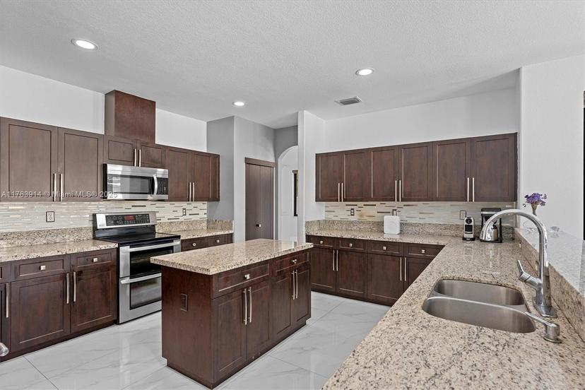Picture of 14995 SW 12Th Ln, Miami FL 33194