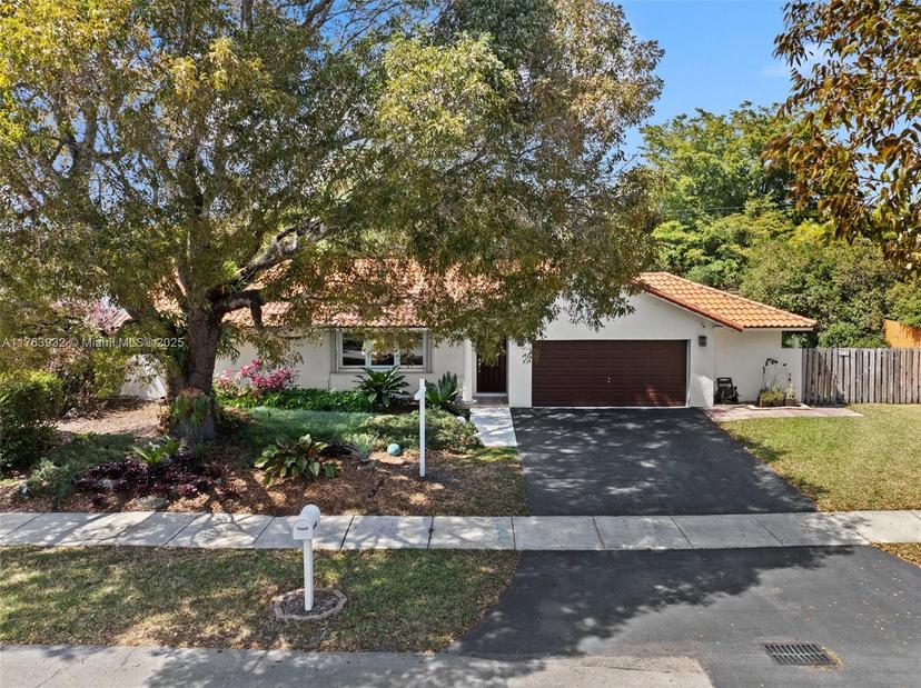 Picture of 11240 SW 114Th Ct, Miami FL 33176