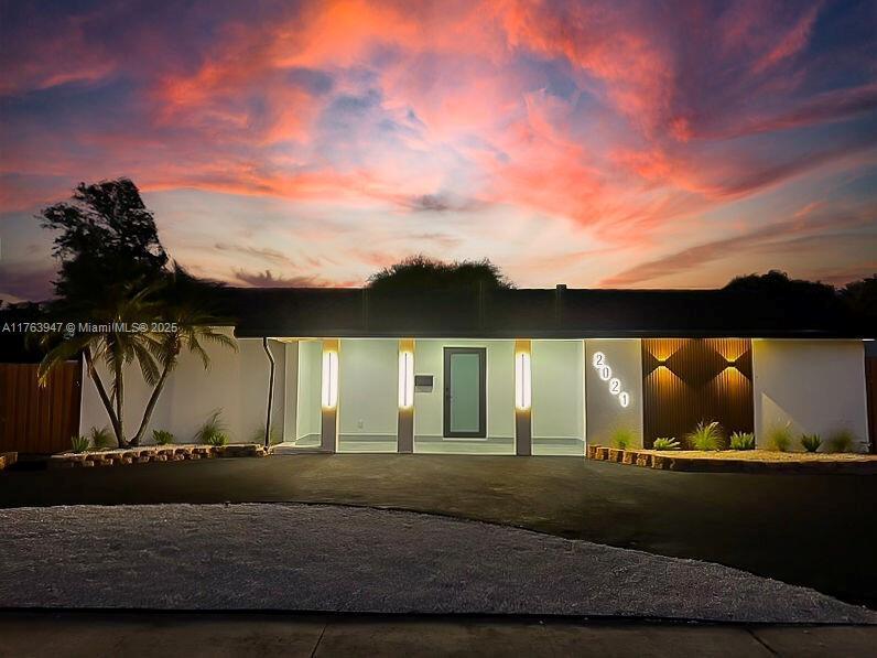 Picture of 2021 N 48Th Ave, Hollywood, FL 33021