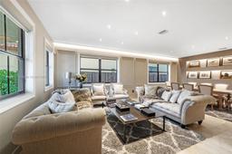 Picture of 9835 NW 86Th Ter, Doral, FL 33178