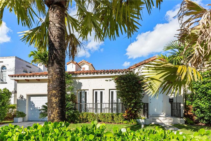 Picture of 737 Alhambra Cir, Coral Gables FL 33134