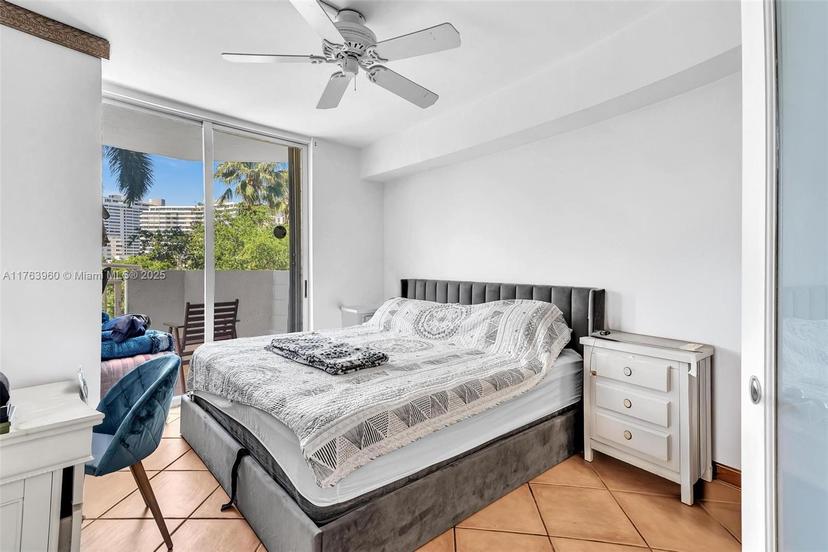 Picture of 1621 Bay Rd # 406, Miami Beach FL 33139