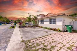 Picture of 12362 NW 98Th Pl, Hialeah Gardens, FL 33018