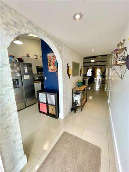 Picture of 1744 NW 71St Ave # 117, Plantation, FL 33313