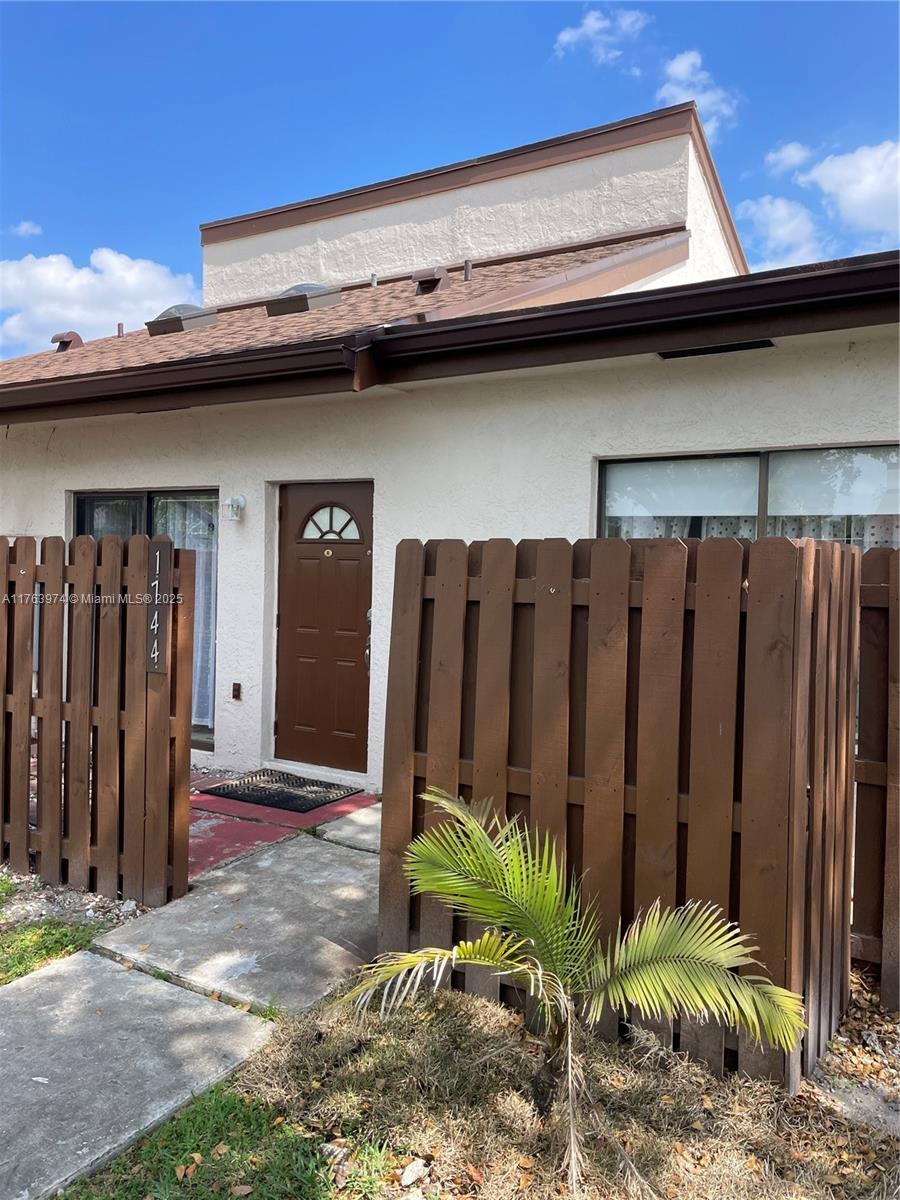 Picture of 1744 NW 71St Ave # 117, Plantation, FL 33313