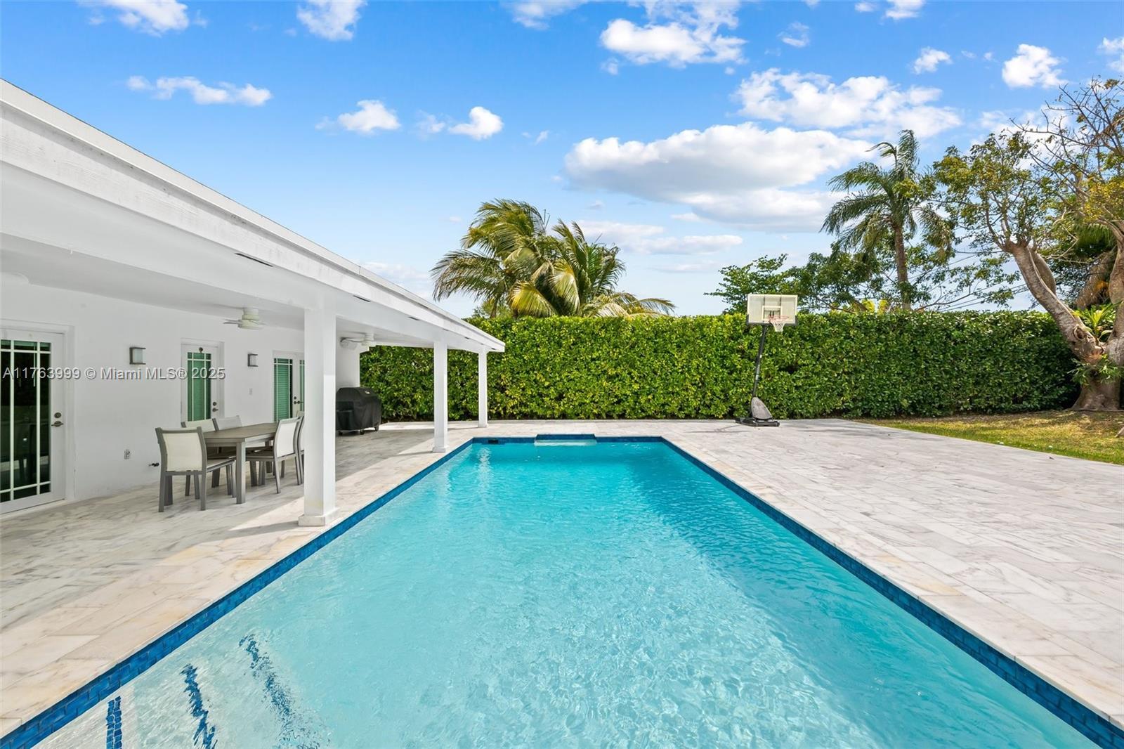 Picture of 7360 SW 130Th St, Pinecrest, FL 33156