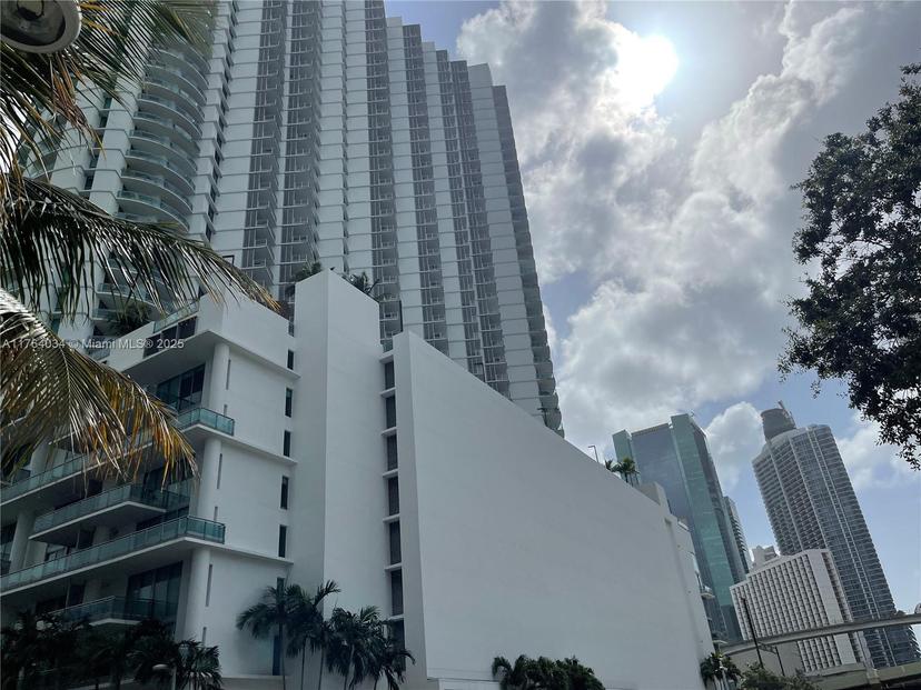 Picture of 350 S Miami Ave # 2712, Miami FL 33130