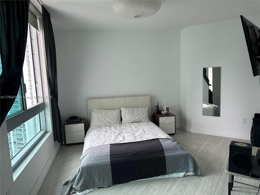 Picture of 350 S Miami Ave # 2712, Miami FL 33130
